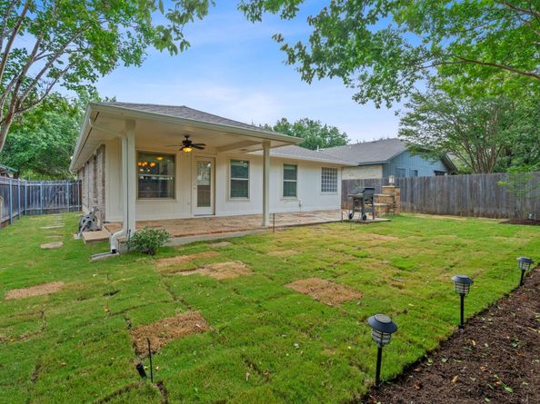 8964 W Hove LOOP, Austin TX 78749