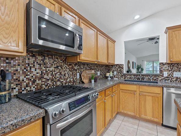 8964 W Hove LOOP, Austin TX 78749