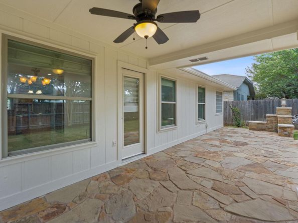 8964 W Hove LOOP, Austin TX 78749