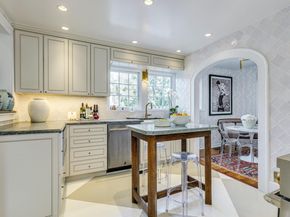 2428 Jarratt Ave, Austin TX 78703