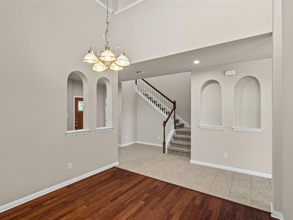 111 Sycamore ST, Georgetown TX 78633