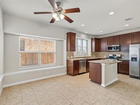 111 Sycamore ST, Georgetown TX 78633