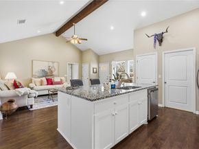 6115 Cimmaron TRL, Lago Vista TX 78645