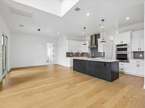 7224 Getaway DR, Jonestown TX 78645
