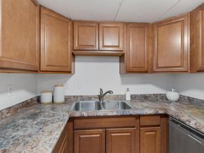 1800 Lavaca ST A108, Austin TX 78701