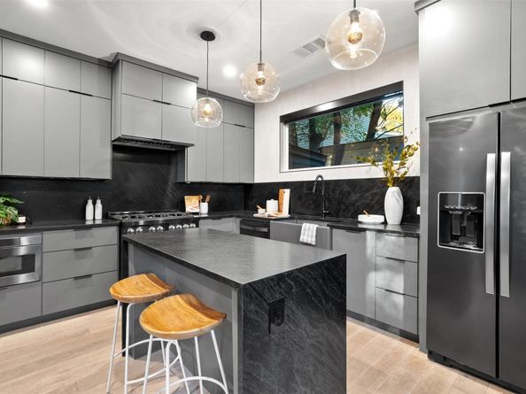 2209 Rae Dell Ave, Austin TX 78704