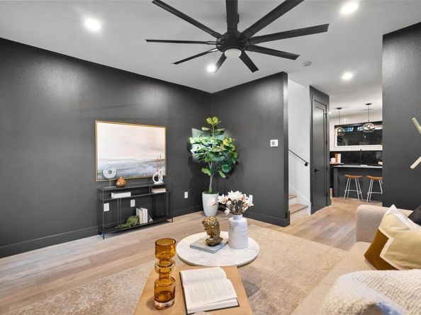 2209 Rae Dell Ave, Austin TX 78704