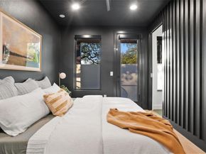 2209 Rae Dell Ave, Austin TX 78704