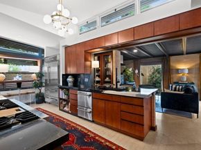 2401 Jarratt Ave, Austin TX 78703