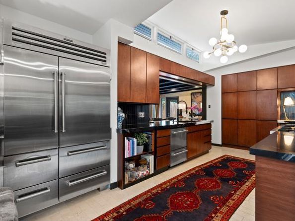2401 Jarratt Ave, Austin TX 78703