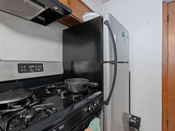 5803 Glenhollow PATH, Austin TX 78745