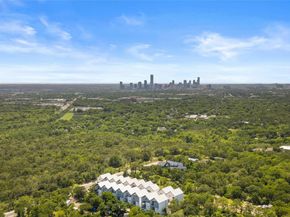 5912 Harold CT 106, Austin TX 78721