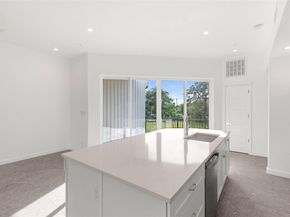5912 Harold CT 106, Austin TX 78721