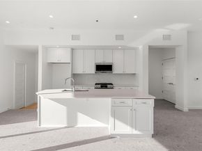 5912 Harold CT 106, Austin TX 78721