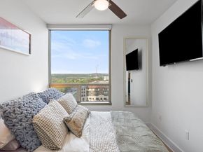 300 Bowie ST 1006, Austin TX 78703