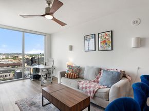 300 Bowie ST 1006, Austin TX 78703