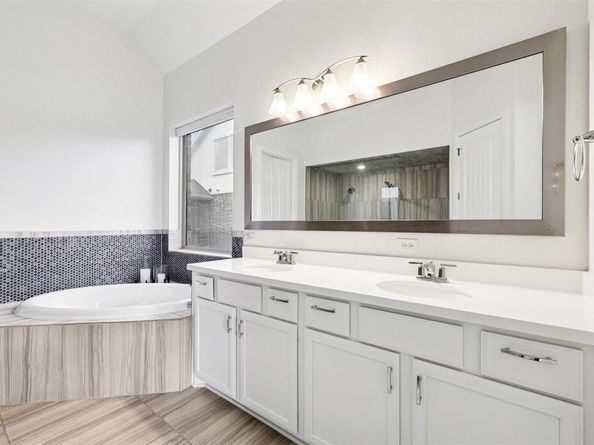 1812 Cotton Farm TRL, Leander TX 78641