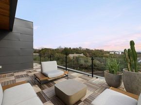208 Ashworth DR, Austin TX 78746