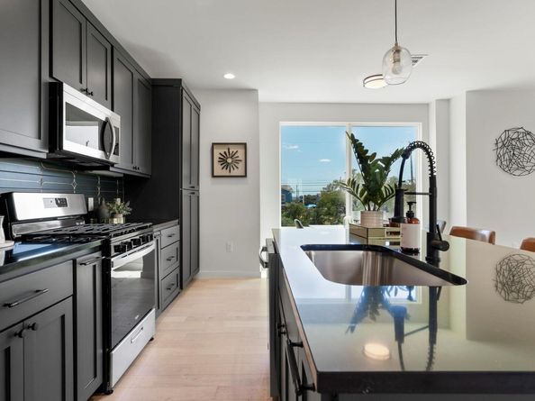 1167 Bedford ST, Austin TX 78702