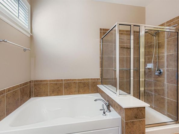 723 Independence Creek LN, Georgetown TX 78633