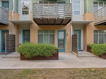 5514 Roosevelt Ave