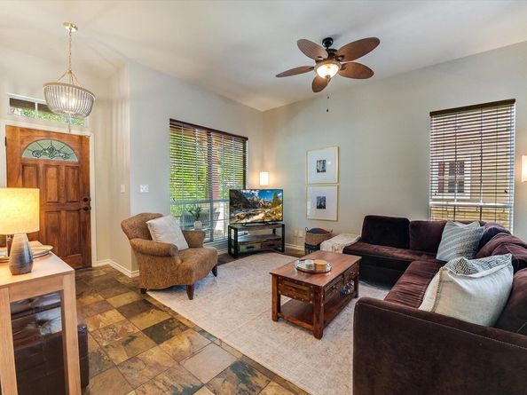 915 Garner Ave, Austin TX 78704