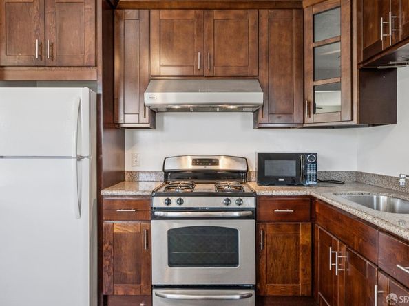 2225 Mariposa Street, San Francisco CA 94110