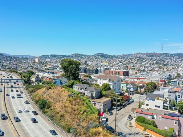 2225 Mariposa Street, San Francisco CA 94110