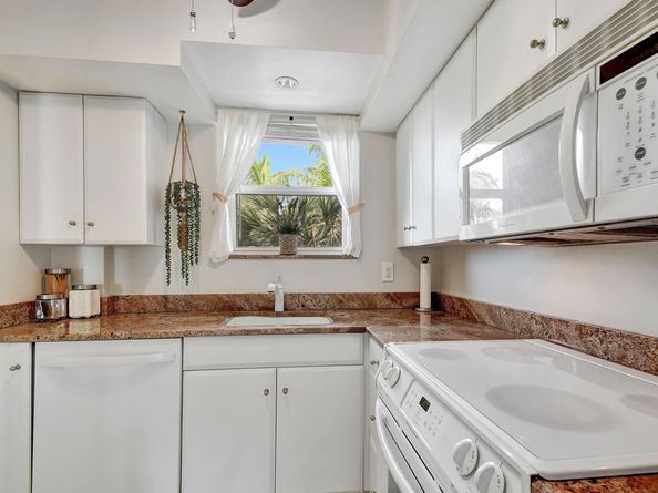 3030 S Ocean Boulevard 328, Palm Beach FL 33480