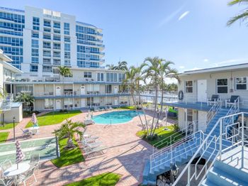 741 Bayshore Dr