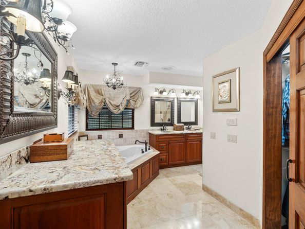 5371 Cougars Prowl, Lake Worth FL 33449