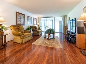 16325 Golf Club Rd 210, Weston FL 33326