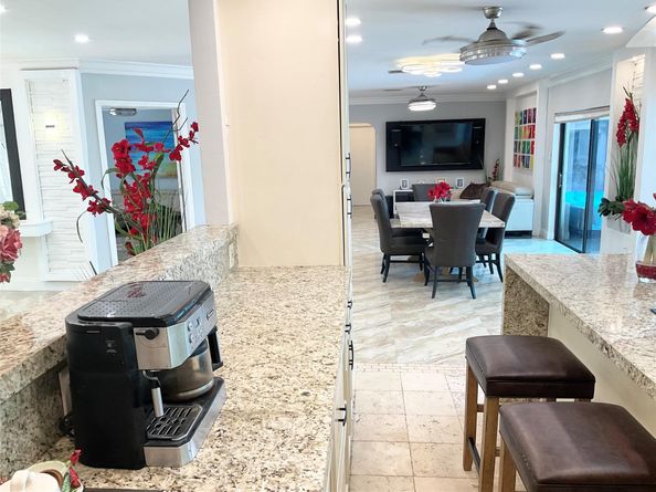 10477 NW 4th St, Coral Springs FL 33071