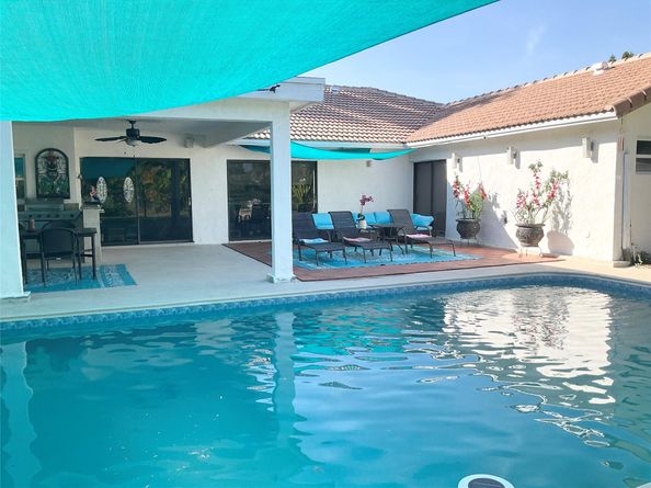 10477 NW 4th St, Coral Springs FL 33071
