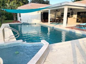 10477 NW 4th St, Coral Springs FL 33071
