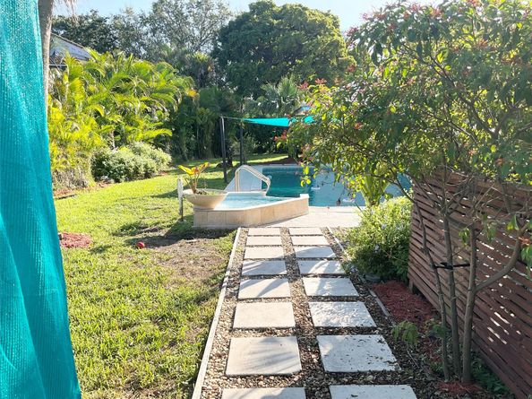 10477 NW 4th St, Coral Springs FL 33071