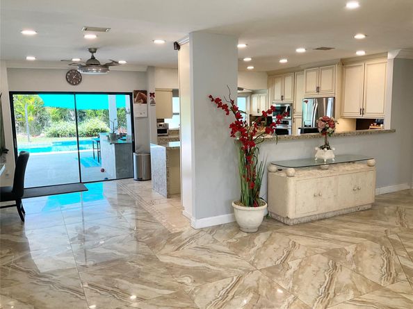 10477 NW 4th St, Coral Springs FL 33071
