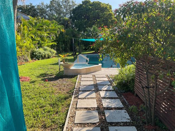 10477 NW 4th St, Coral Springs FL 33071