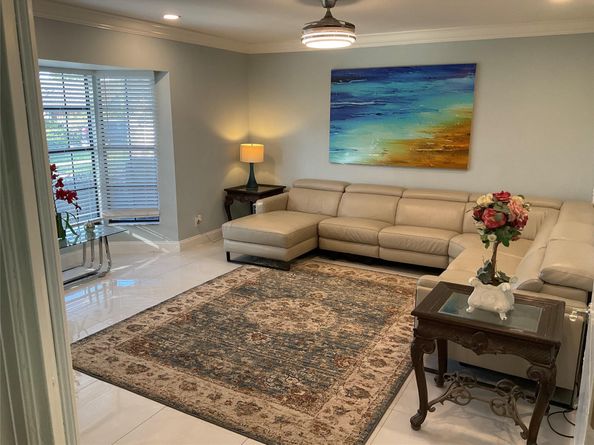 10477 NW 4th St, Coral Springs FL 33071