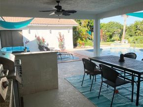 10477 NW 4th St, Coral Springs FL 33071