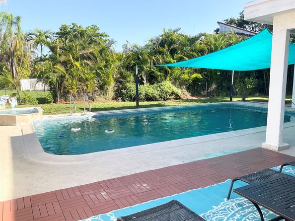 10477 NW 4th St, Coral Springs FL 33071