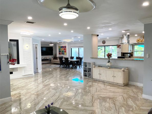 10477 NW 4th St, Coral Springs FL 33071