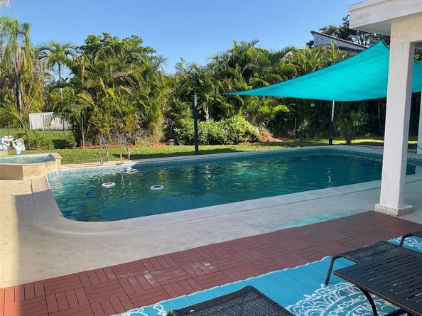 10477 NW 4th St, Coral Springs FL 33071