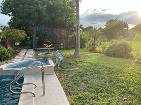 10477 NW 4th St, Coral Springs FL 33071