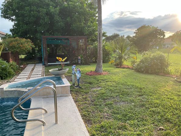 10477 NW 4th St, Coral Springs FL 33071
