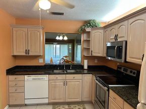 4210 Lucerne Villas Ln 4210, Lake Worth FL 33467