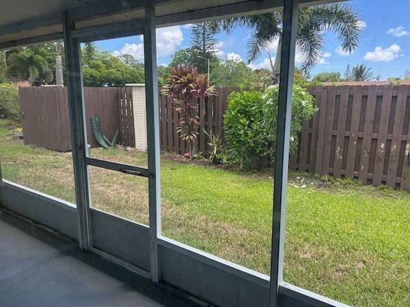 4210 Lucerne Villas Ln 4210, Lake Worth FL 33467
