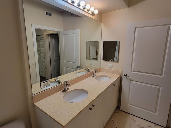 1660 Renaissance Commons Boulevard 2112, Boynton Beach FL 33426