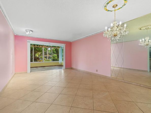 5100 NW 35th St 110, Lauderdale Lakes FL 33319