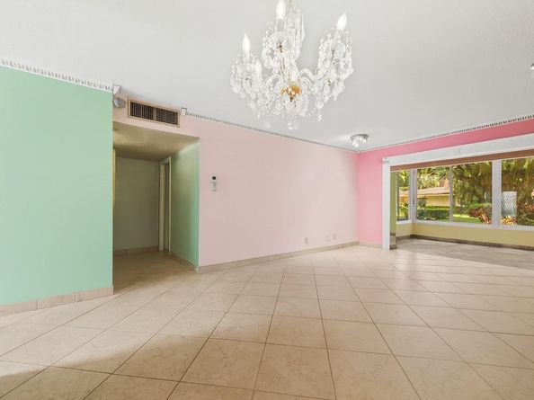 5100 NW 35th St 110, Lauderdale Lakes FL 33319